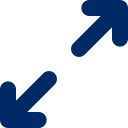 Une personne répare la